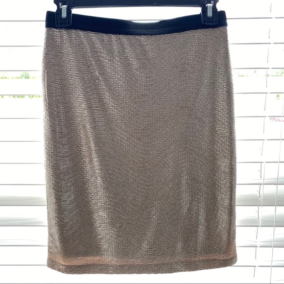 ⚜️Gold/Silver Skirt Forever21 - Picture 2 of 6